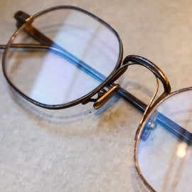 lazare studio "blake" 研ぎ澄まされたデザイン