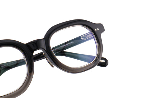 YUICHI TOYAMA.(ユウイチトヤマ) U-185 BRS col.03 Fade Grey/Silver 物撮り 寄り
