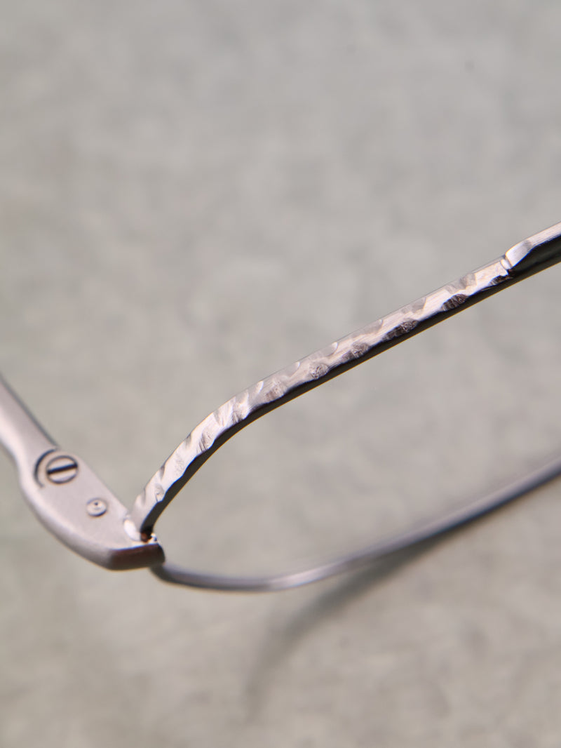 AHLEM（アーレム） Anjou Eyeglasses
眼鏡
槌目
Metal Frame（メタルフレーム）
bar bridge（バーブリッジ）