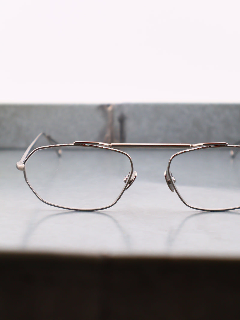 AHLEM（アーレム） Anjou Eyeglasses
眼鏡
槌目
Metal Frame（メタルフレーム）
bar bridge（バーブリッジ）