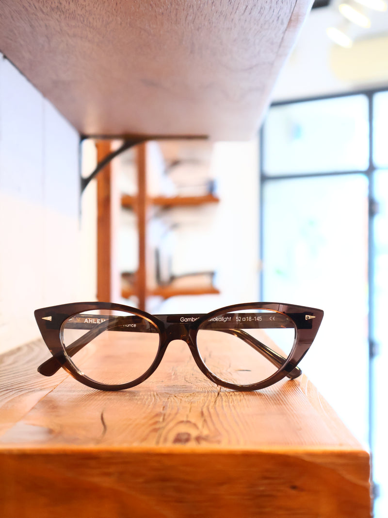 AHLEM（アーレム） Gambetta 眼鏡
Sunglasses
2026SS
Acetate Frame（セルフレーム）
Cat EYE Shape（キャットアイシェイプ）