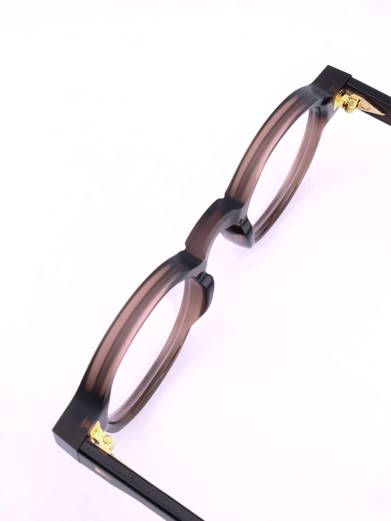 AHLEM（アーレム） Vertbois col.Mokalight 眼鏡
Sunglasses
2026SS
Acetate Frame（セルフレーム）
Round Shape（キャットアイシェイプ）